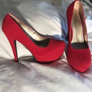 Red high heels!